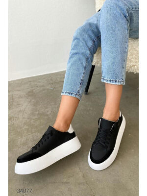 Кожаные кеды на высокой подошве