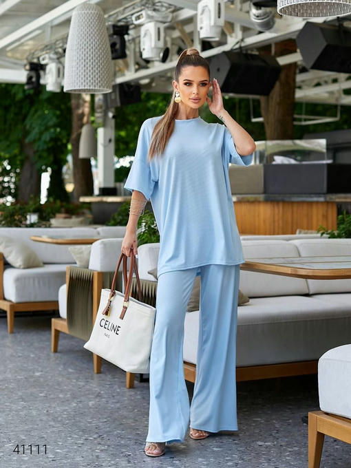 Женский базовый костюм — изображение 2