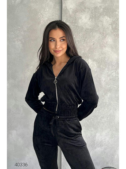 Женский велюровый костюм — изображение 2