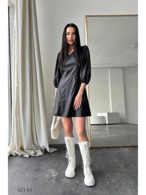 Платье из искуственной кожи