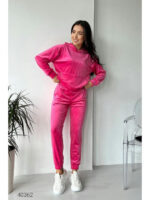 Костюм велюровый женский