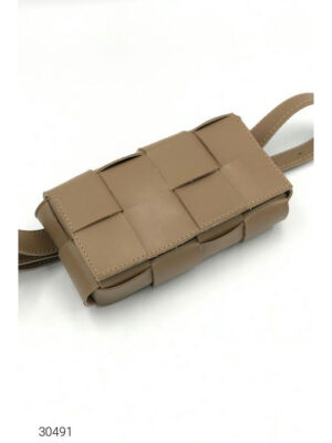 Сумка-кошелек на пояс с плетеным дизайном