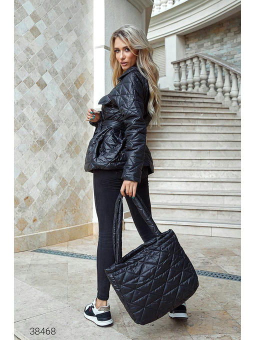 Куртка стёганная с сумкой — изображение 5