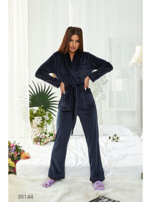 Женский домашний костюм из велюра