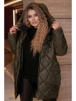 Стеганая куртка с накладными карманами