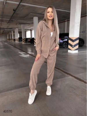 Костюм женский вельветовый