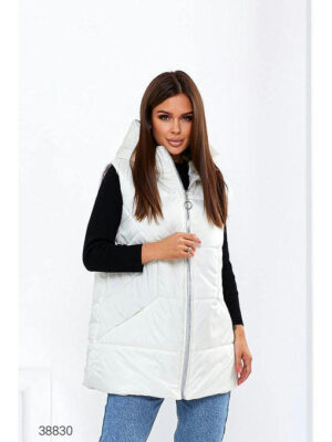 Жилет с капюшоном женский
