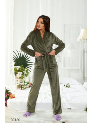 Женский домашний костюм из велюра
