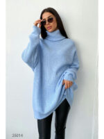 Свитер оверсайз с высоким воротом