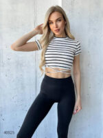 Футболка укороченная с завязками