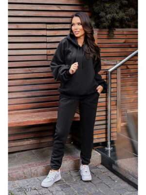 Теплый базовый женский костюм с капюшоном