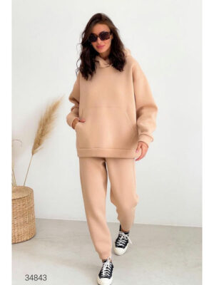 Тёплый костюм из объёмного худи и джоггеров