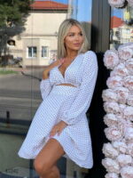 Платье с длинными рукавами