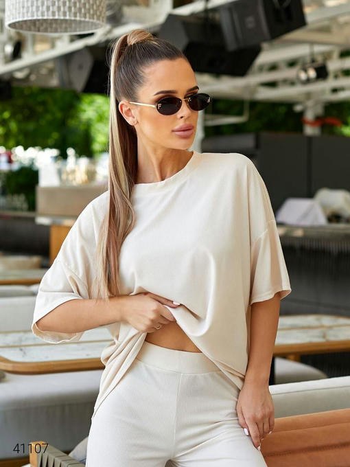 Женский базовый костюм — изображение 2