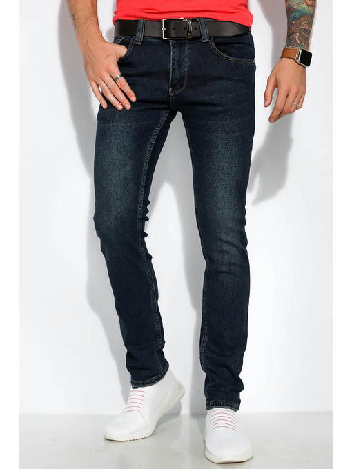 Джинсы с лекгой потертостью