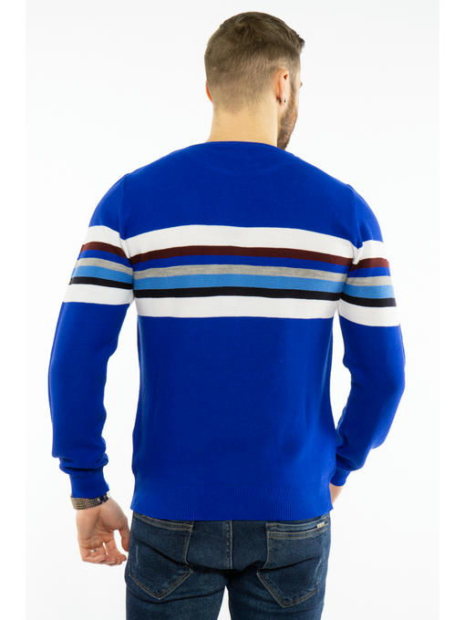 Свитер в полоску на груди — изображение 11