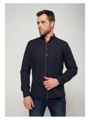 Рубашка мужская в мелкую точку