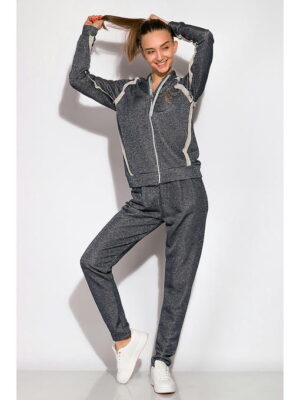 Спортивный костюм с капюшоном