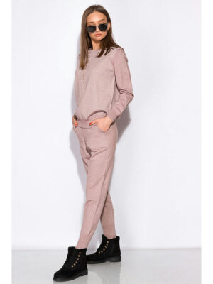 Костюм женский вязанный