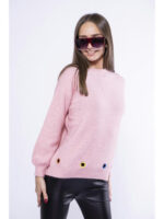 Свитер с люверсами