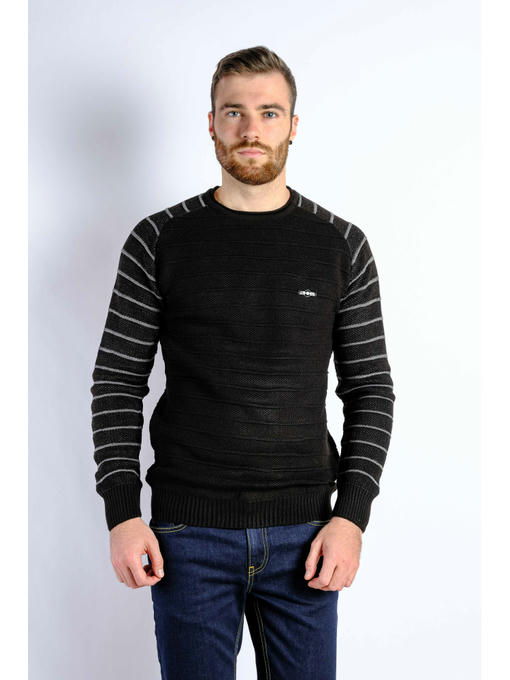 Свитер мужской