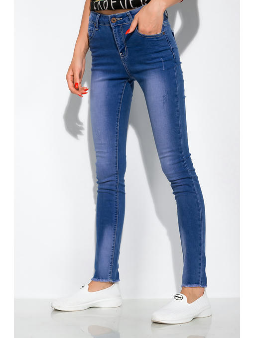 Джинсы потертые — изображение 3