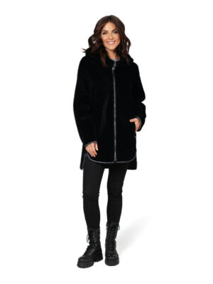 Женская шуба из астрагана