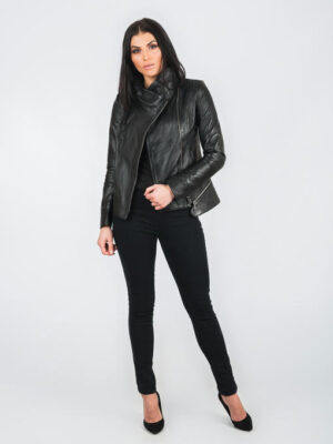 Женская кожаная куртка