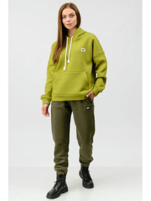 Женский спортивный костюм