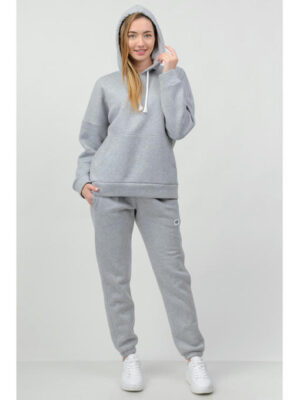 Женский спортивный костюм