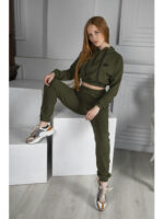 Женский спортивный костюм