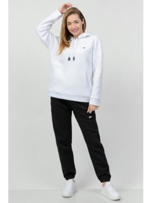 Женский спортивный костюм