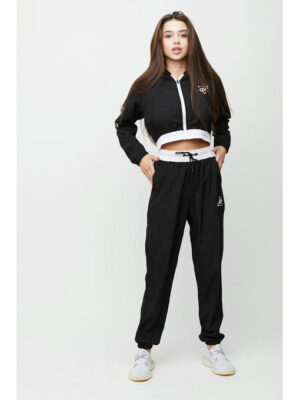 Женский спортивный костюм