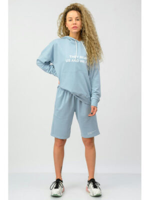 Женский спортивный костюм