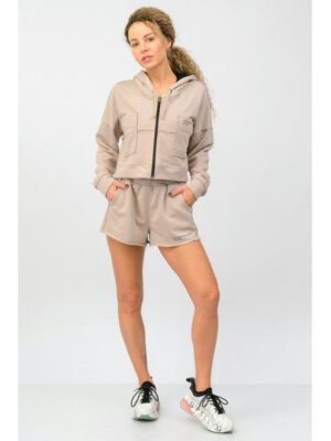 Женский спортивный костюм