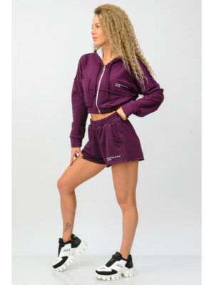 Женский спортивный костюм