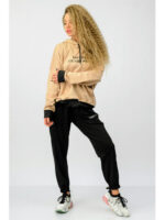 Женский спортивный костюм