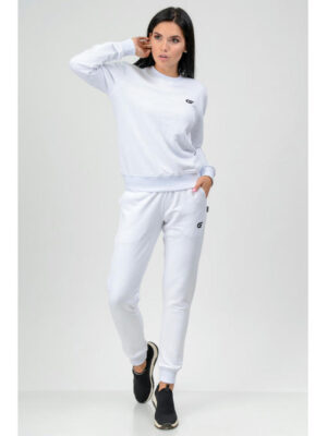 Женский спортивный костюм