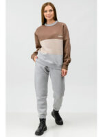 Женский спортивный костюм