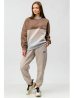 Женский спортивный костюм