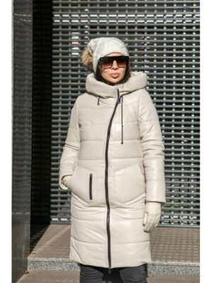 Пуховик женский с капюшоном