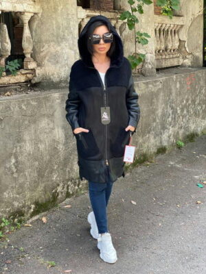 Дубленка женская с капюшоном