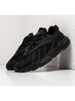 Кроссовки Adidas Oztral