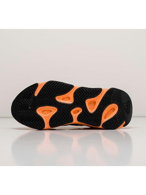 Кроссовки Adidas Yeezy Boost 700 — изображение 4