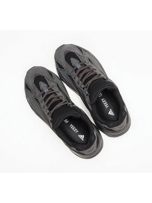 Кроссовки Adidas Yeezy Boost 700 v2 — изображение 6