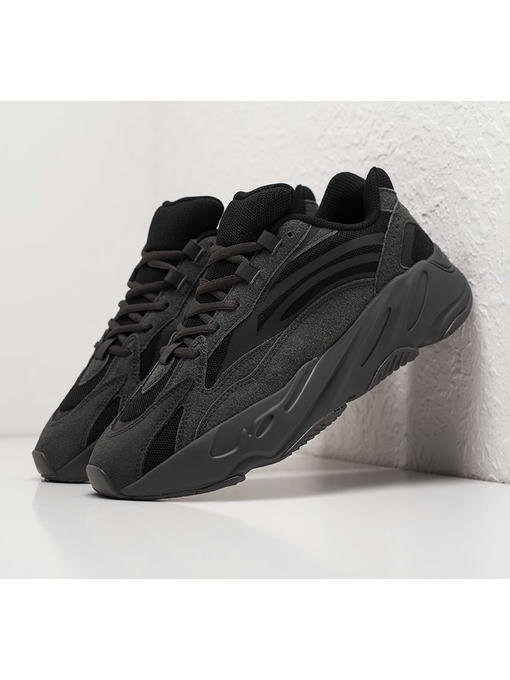 Кроссовки Adidas Yeezy Boost 700 v2