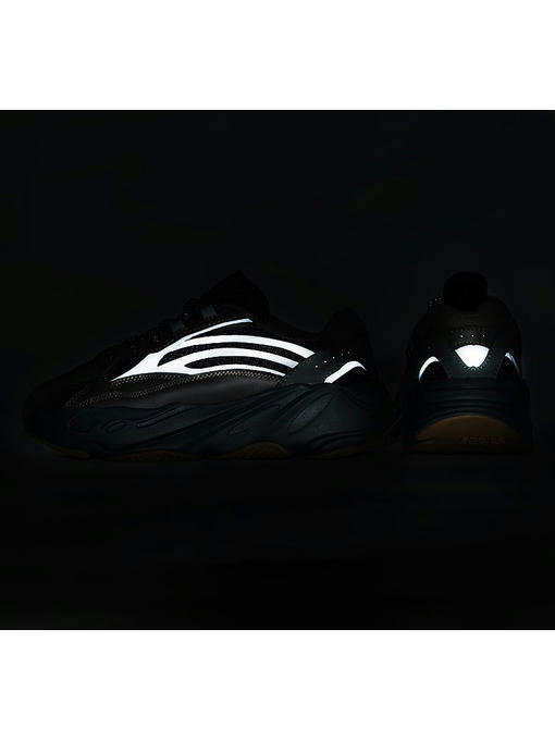 Зимние Кроссовки Adidas Yeezy Boost 700 v2 — изображение 7