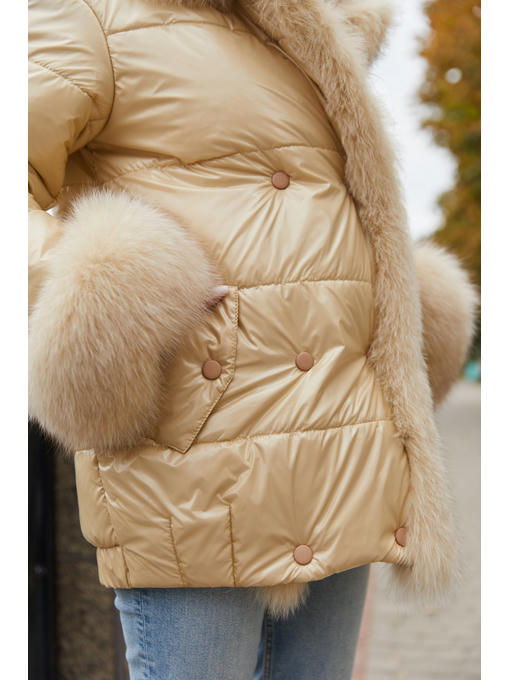 Куртка лак бежевая — изображение 2