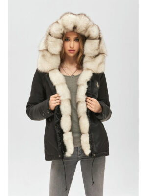 Зимняя куртка черная