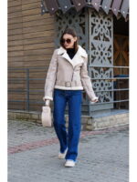 Зимняя дубленка бежевая